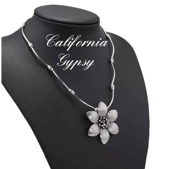 Bohemian Silver Floral Pendant Necklace - Picture 5 of 5